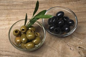 Різниця між маслинами та оливками | Фото події/новини від Funduk-Market